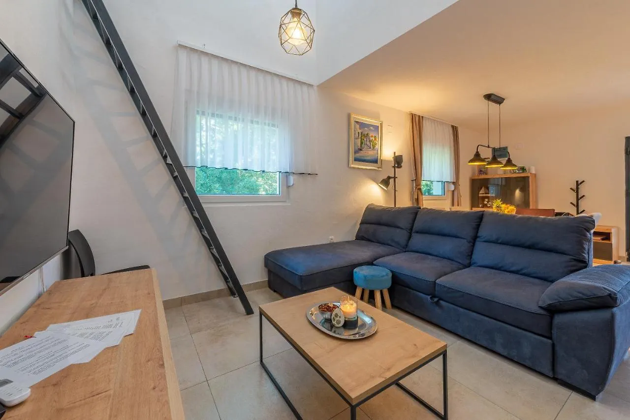 Villa Zora, Starigrad Paklenica, Seline Croatia